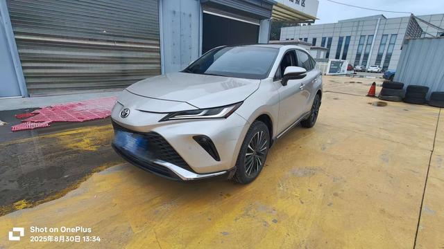 Visa 2022 2.0L CVT 2WD Premium