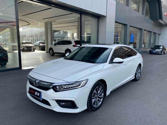 Insignia 2019 260TURBO Exquisite Edition National VI
