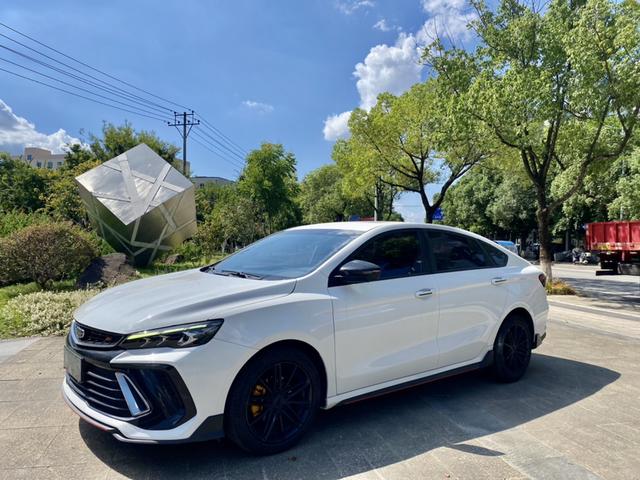 Colorado 2022 Colorado COOL 1.5T DCT Thunder Edition