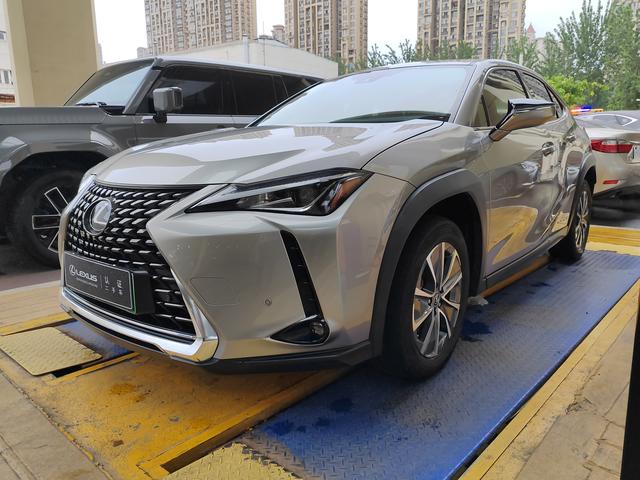 Lexus UX EV 2020 300e Pure-Enjoyment