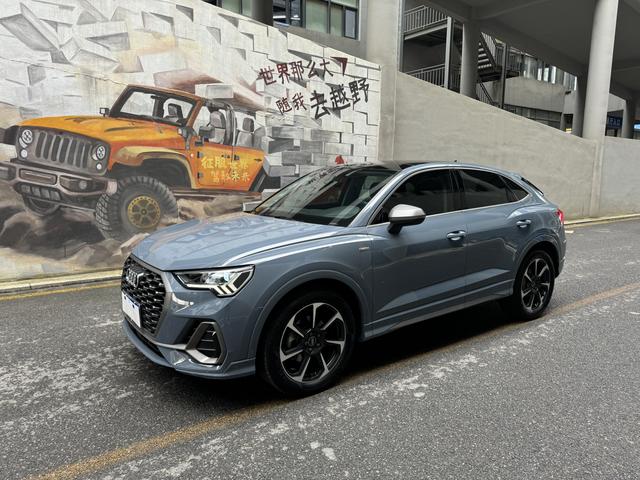 Audi Q3 Sportback 2022 40 TFSI RS Package Burnout
