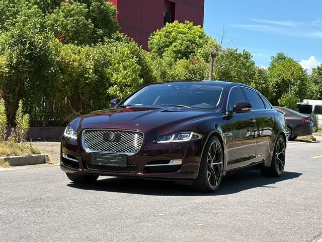 Jaguar XJ 2018 XJL 3.0 SC two-wheel drive elegant business edition