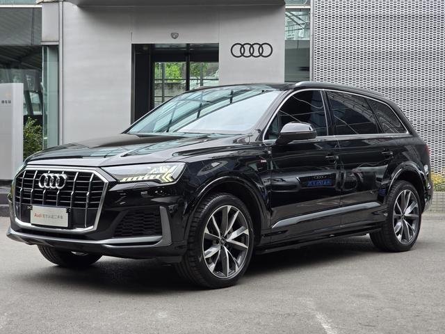 Audi Q7 2023 55 TFSI quattro S line Sport