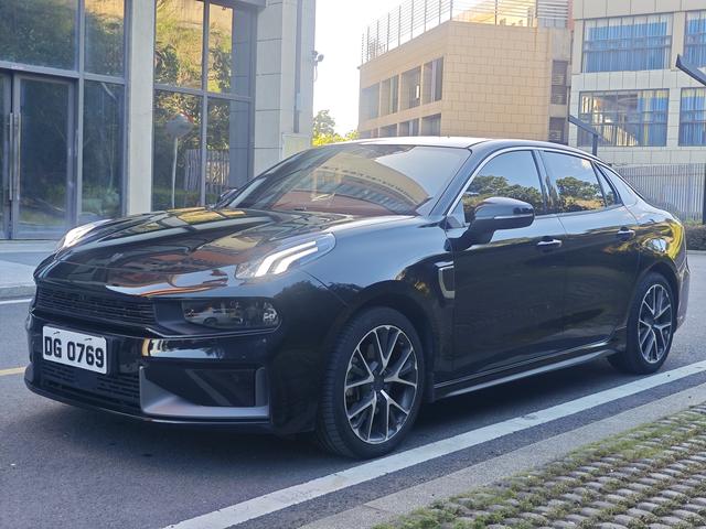 Lynk & Co. 03 PHEV 2021 1.5T PHEV Pro