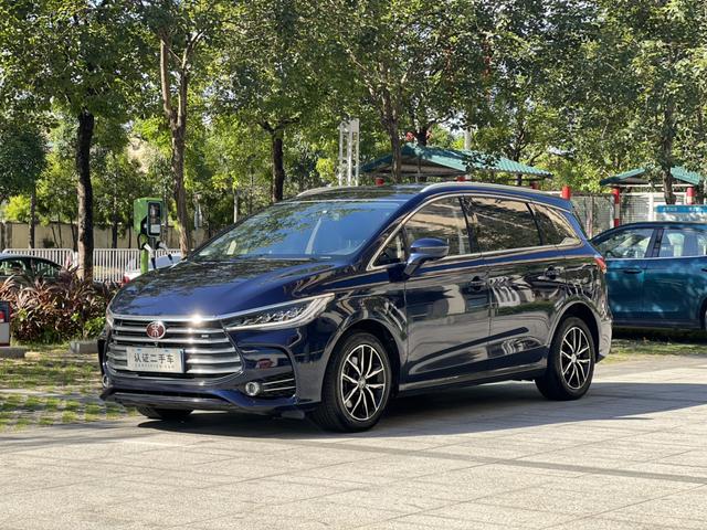 Song MAX 2017 1.5T Auto Smartlink Premium 7-seater