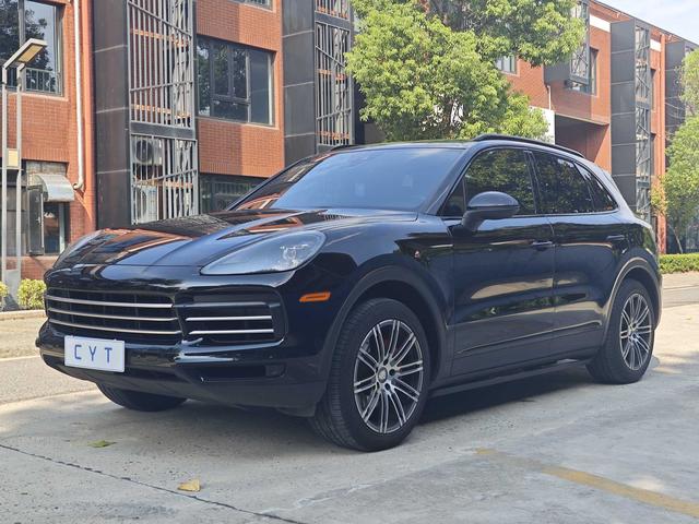 Cayman 2019 model 3.0T automatic four-wheel drive 5-seater parallel import
