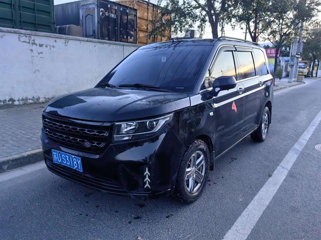 Wuling Hongguang PLUS 2019 1.5T manual Standard 5-seater