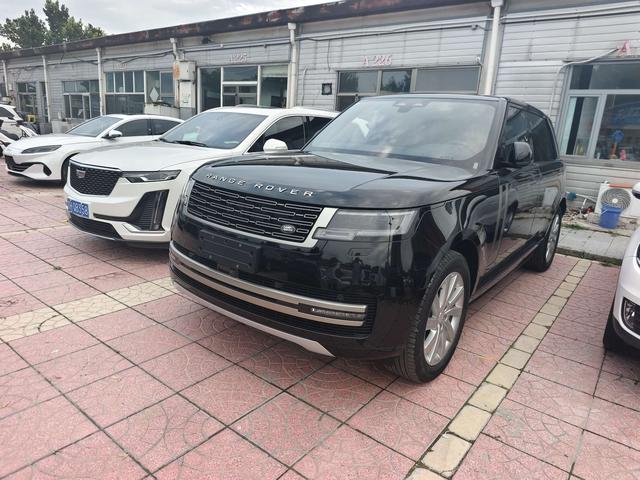 Range Rover 2025 model 3.0 L6 400PS Shengshi Extended Version