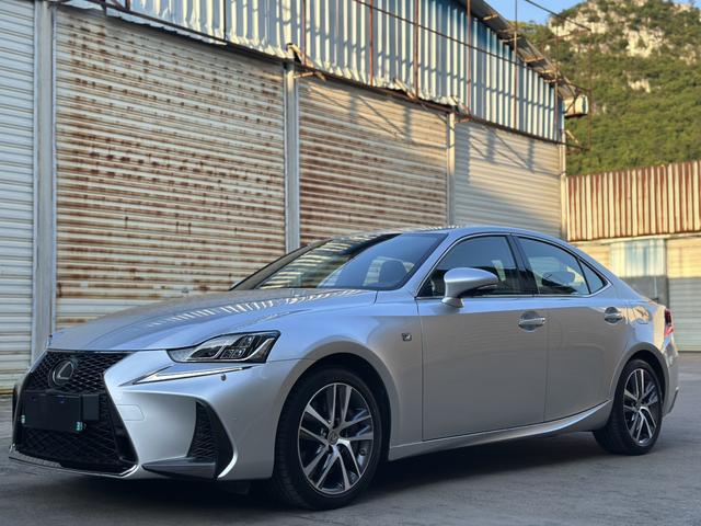 Lexus IS 2017 300 F SPORT Edition