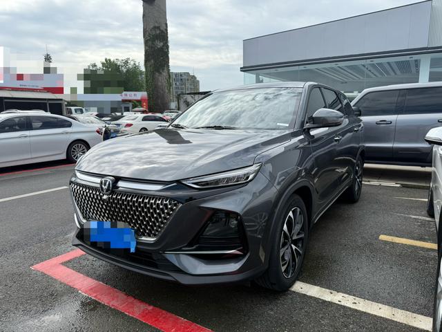 Changan X7 PLUS 2024 1.5T DCT Premium 7-seater