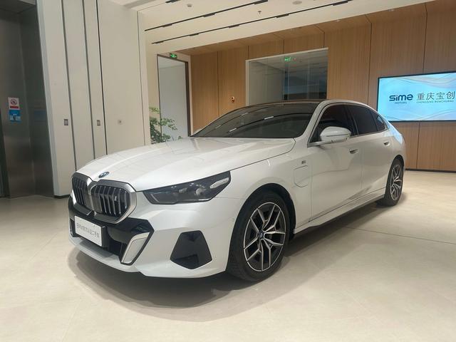 BMW i5 2024 eDrive35L Premium M Sport Package
