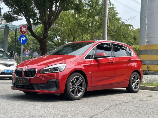 BMW 2 Series Wagon 2018 218i Leader