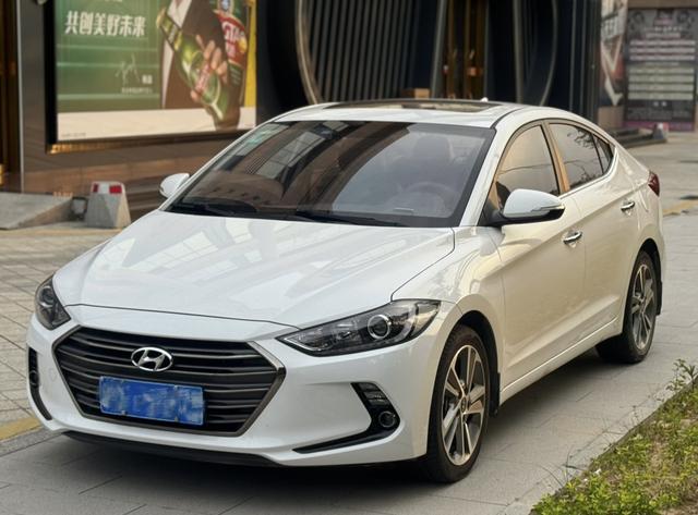 Leading the 2018 1.6L automatic 15th Anniversary Special Edition