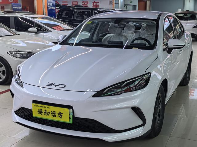 Seal 05DM 2025 Smart Driving Version DM-i 55KM Luxury