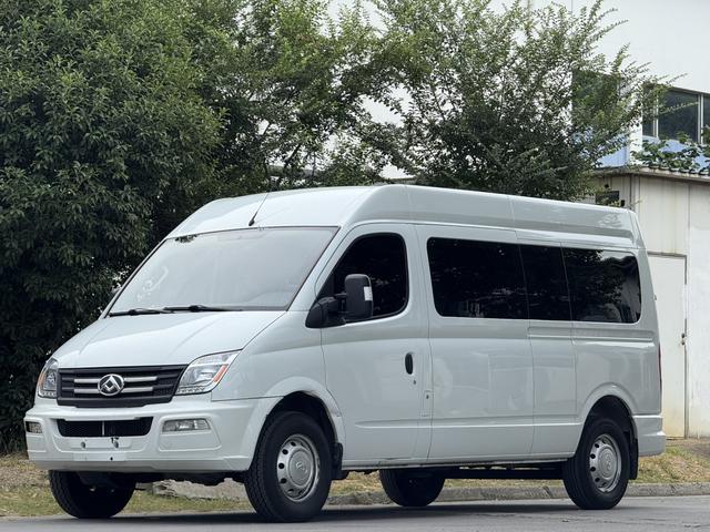 Xintu V80 2022 2.0T AMT Classic Max Express Central Axis Top 6/7/8/ 9-seater 127Ps