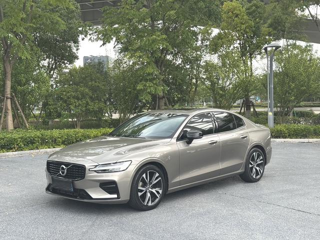 Volvo S60 2020 T4 Intelligent Vision Sport