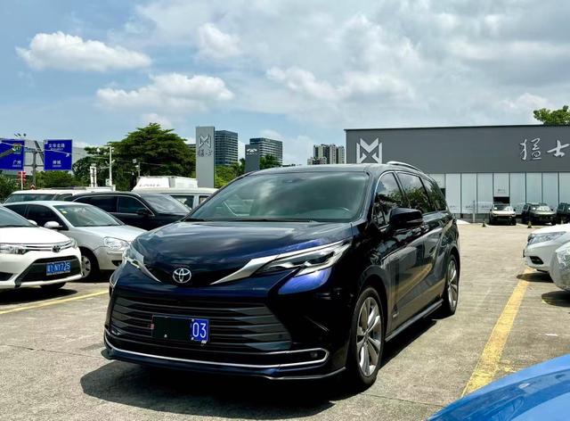 Saina 2023 Dual Engine 2.5L Premium Edition