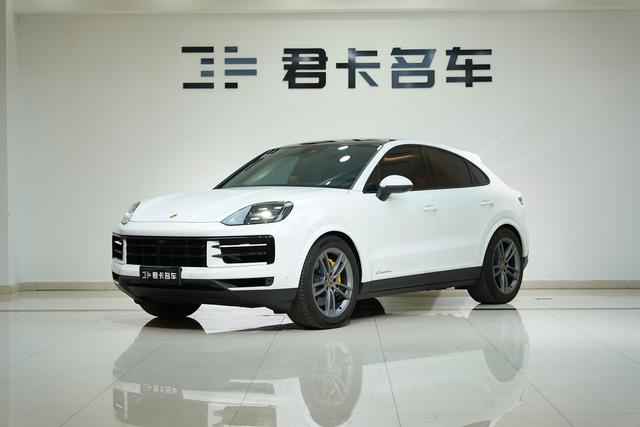 Cayenne Coupé 2024 Cayenne Coupé 3.0T