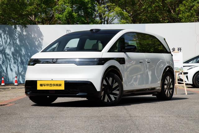 ZEEKR MIX 2025 102kWh long battery life Smart Driving version