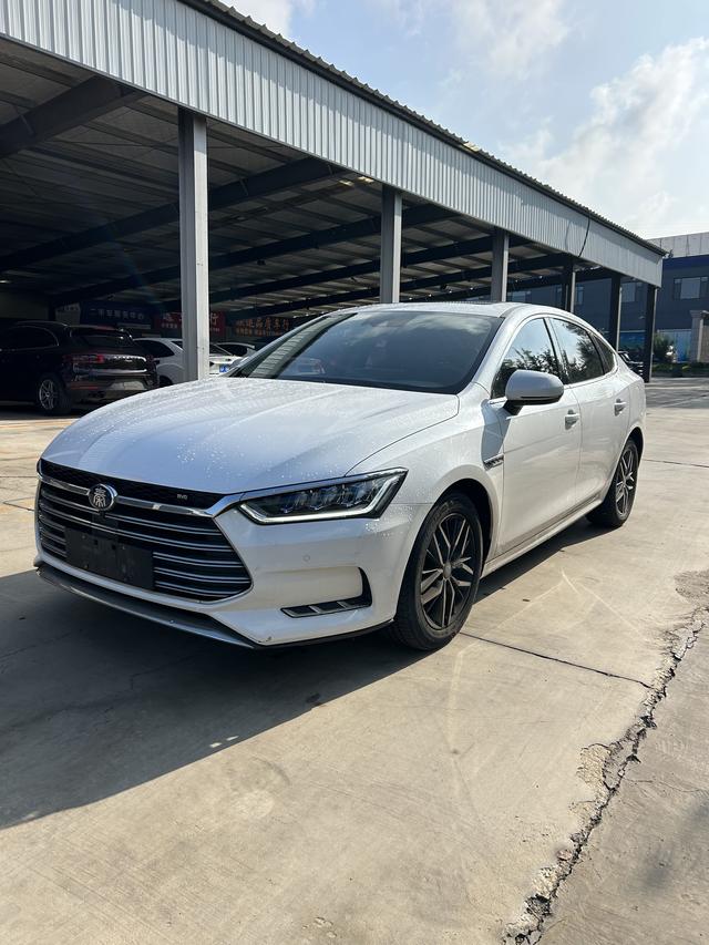 Qin Pro DM 2018 model 1.5TI automatic Zhilian Ruixiang Type