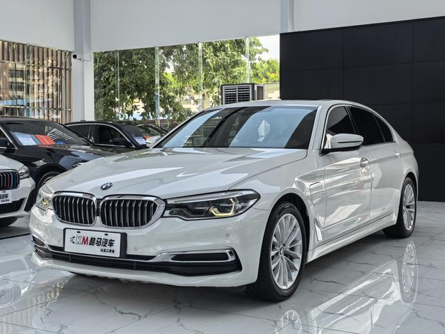 BMW 5 Series PHEV 2020 530Le Luxury Package