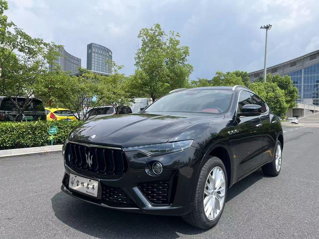Levante 2022 3.0T Modena