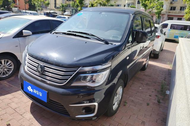 Lingzhi 2022 model M5 1.6L 7-seater practical type