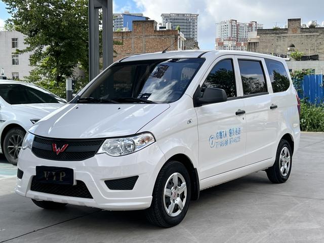 Wuling Hongguang 2020 model 1.2L S basic National VI LSI