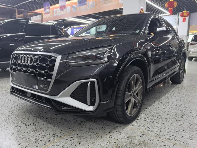 Audi Q2L 2022 35 TFSI Stylish Dynamic