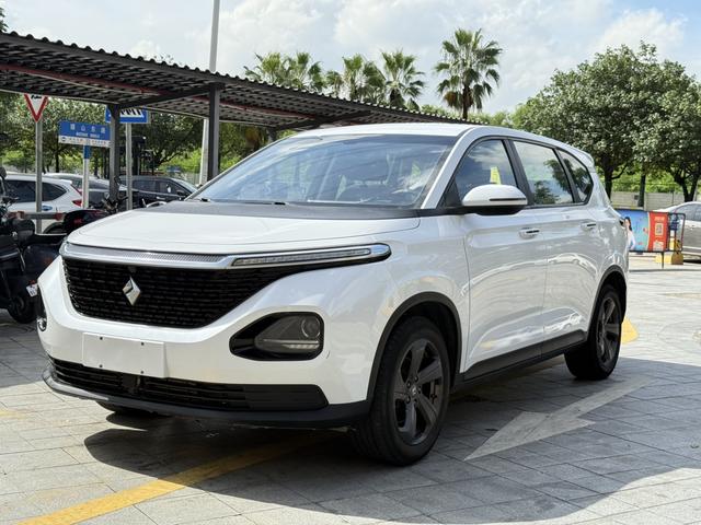 Baojun RM-5 2019 1.5T CVT 24-hour online elite 7-seater