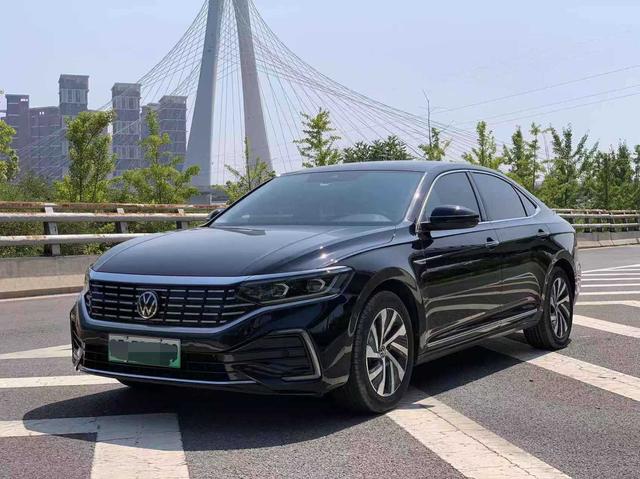 Passat PHEV 2022 430PHEV Hybrid Luxury Edition