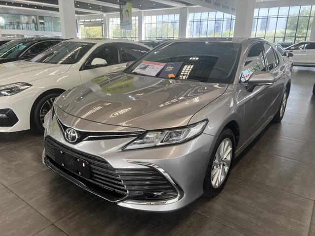 Camry 2022 2.0GVP Leader