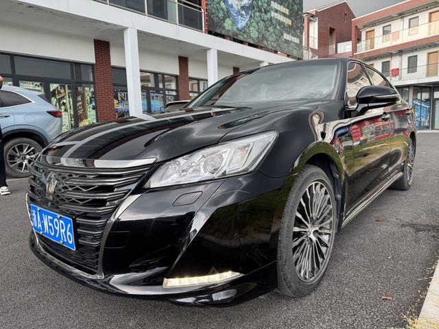 Crown 2018 2.0T Sport