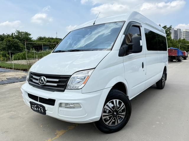 Xintu V80 2023 2.0T manual classic Aoyuntong long axis mid-top 6-9 seats