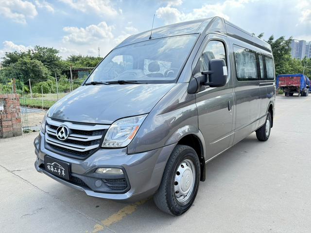Xintu V80 2019 PLUS 2.0T AMT Max Express long axis mid-top 7 seats