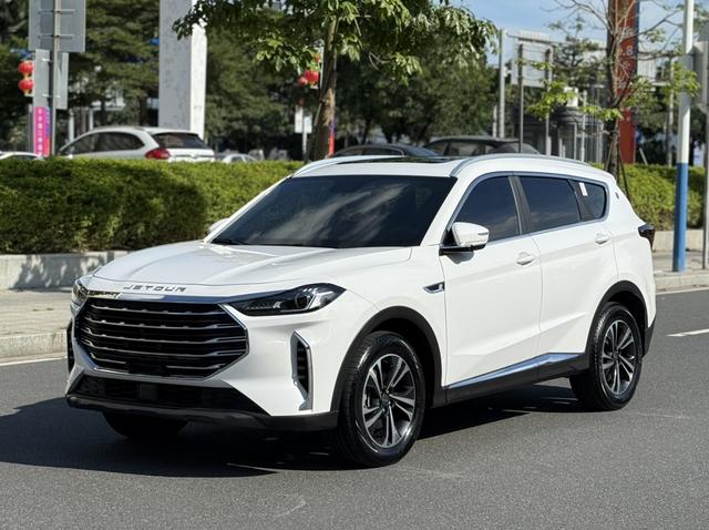 Jietu X70 PLUS 2022 1.5 T CVT mountain 7 seats