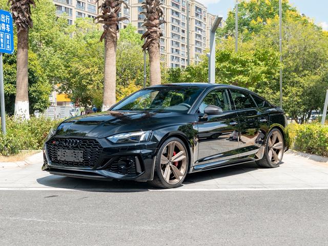 Audi RS 5 2023 2.9T Sportback Dark Gold Edition