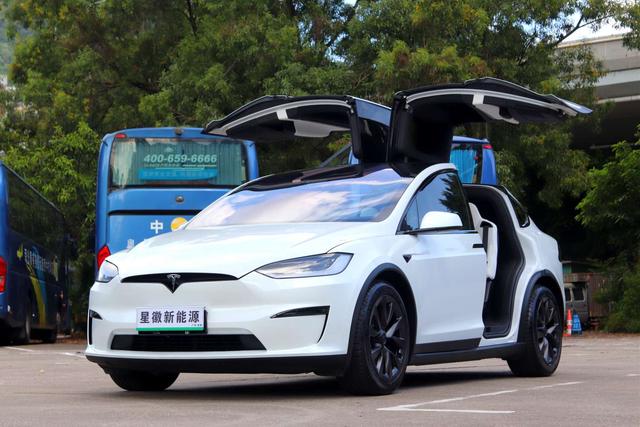 Model X 2023 dual-motor all-wheel drive version