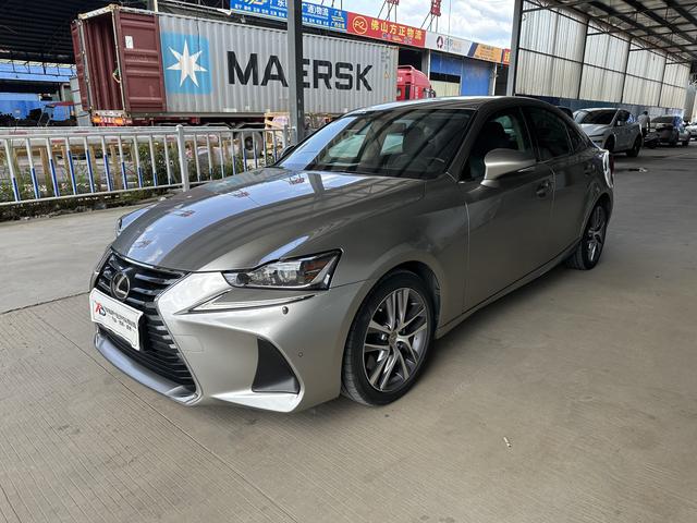 Lexus IS 2017 300 Leader