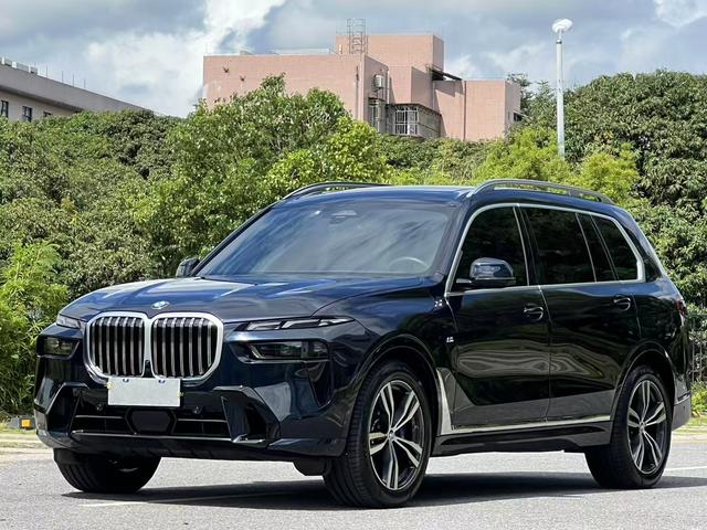 BMW X7 2023 xDrive40i Premium M Sport Package