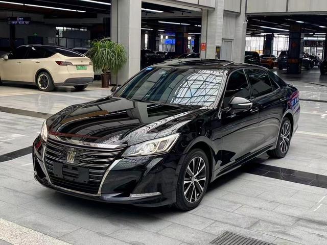 Crown 2018 2.0T Style Edition
