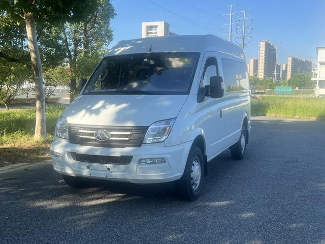 Xintu V80 2021 PLUS 2.0T 6-speed manual Aoyuntong short shaft mid-top 5/6 seats