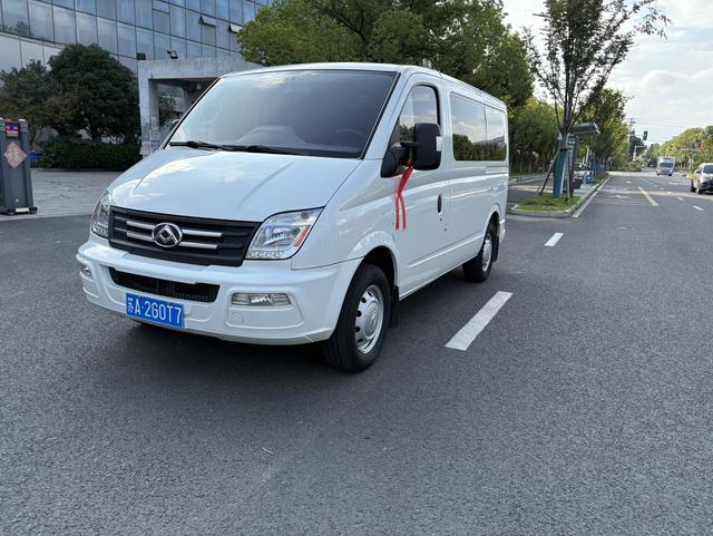 Xintu V80 2022 PLUS Almighty King 2.0T 6-speed manual center axle Center Top 6/7/8/ 9 seats