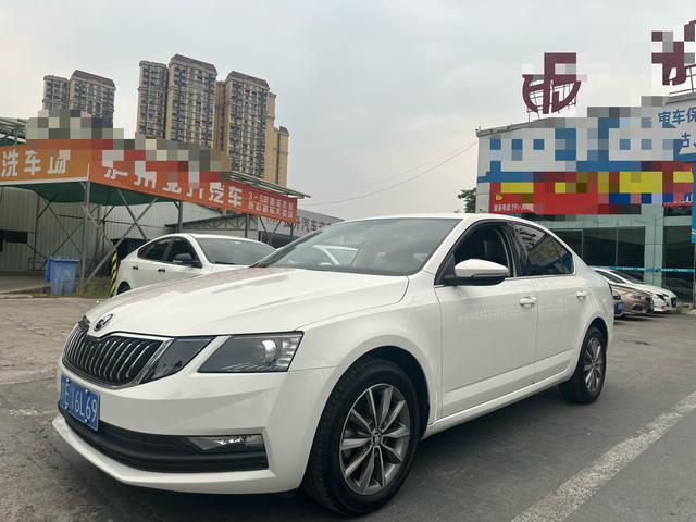 Octavia 2022 1.5L Manual Comfort Edition