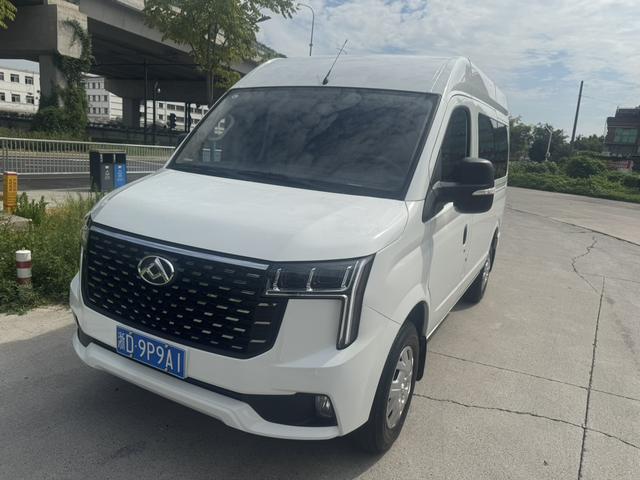Xintu V80 2024 PRO 2.0T AMT Max Express short axis mid-top 147Ps 5/6 seats
