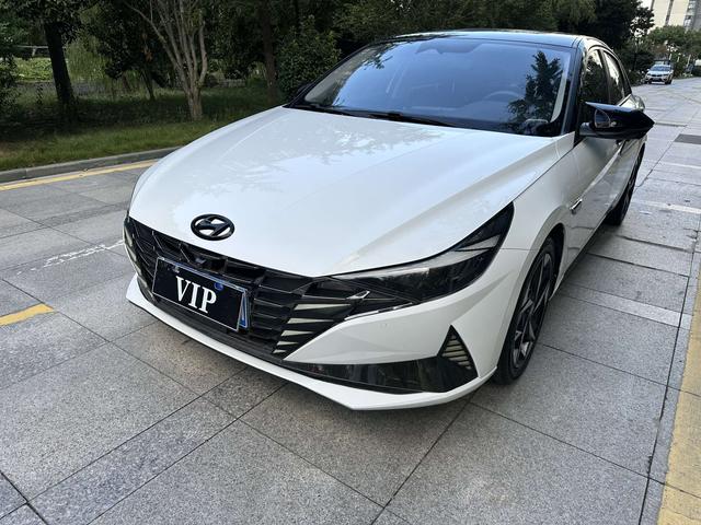 Elantra 2021 1.5L CVT TOP Signature Edition