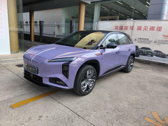 Hongqi Tiangong 08 2025 680 Ultra four-wheel drive version