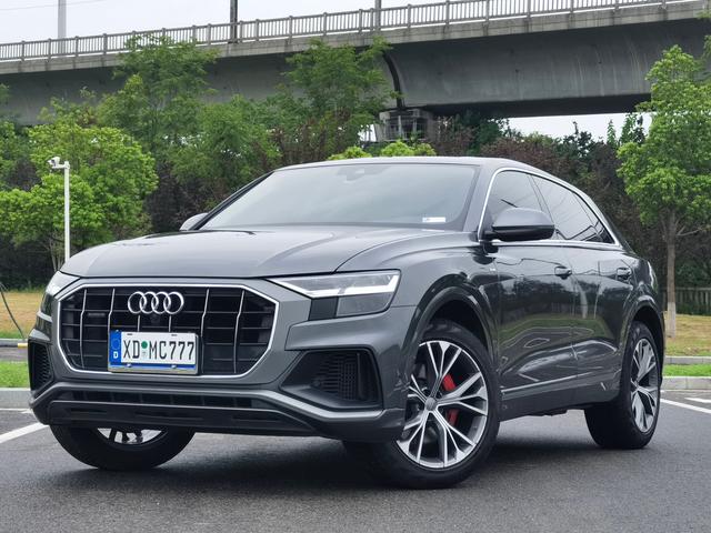 Audi Q8 2021 55 TFSI Luxury Dynamic