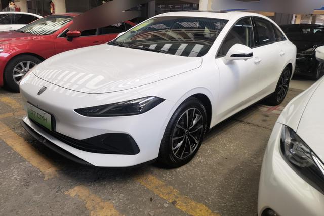 Roewe D7 DMH 2025 Model 125 World Champion Excellent Edition