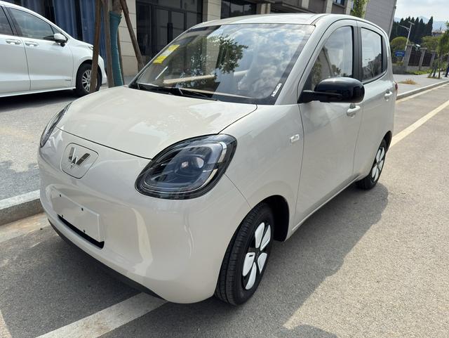 Wuling Hongguang MINIEV 2025 model 205km lithium iron phosphate four-door version advanced model
